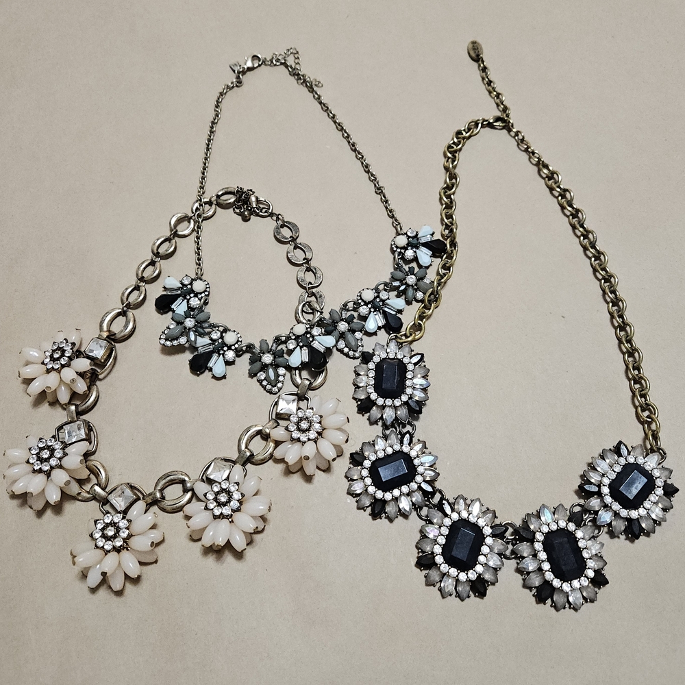 Elegant Floral Statement Necklace Set